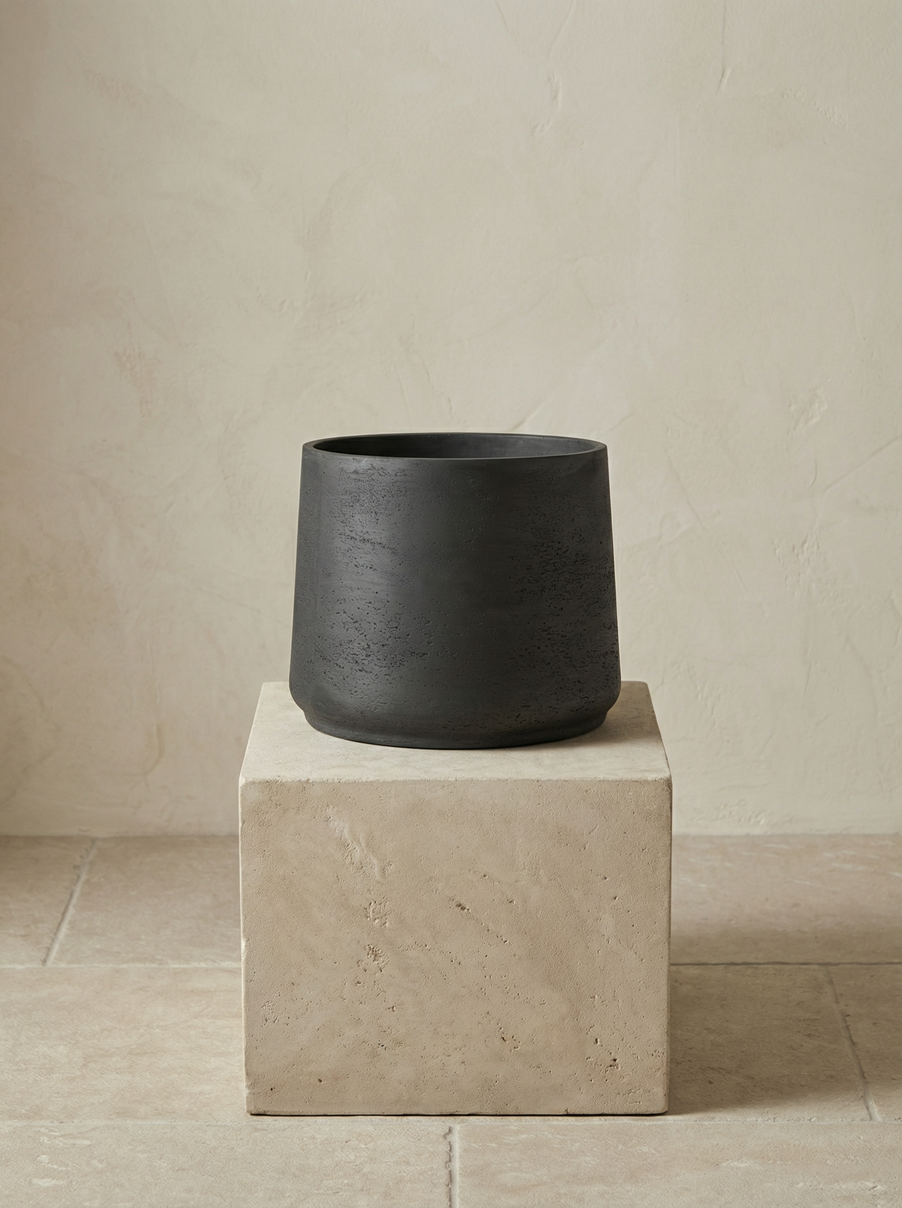 Jumbo Patt Black Washed stenen plantenpot Ø23–45 cm
