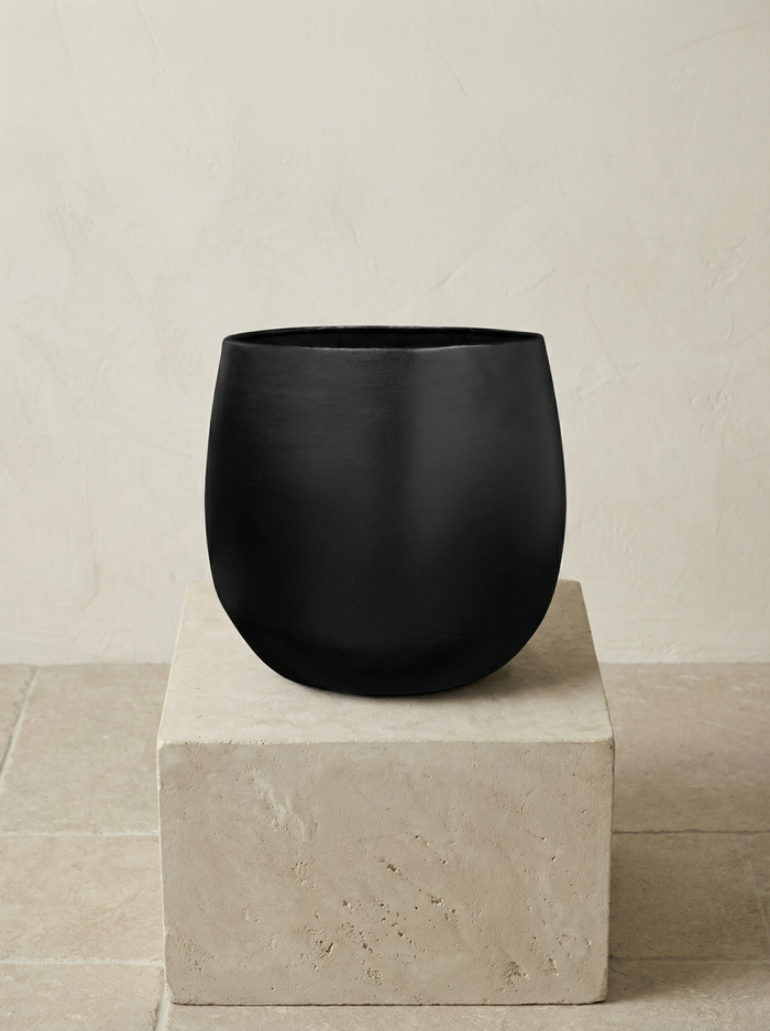 Stijn Solid Ceramic Black keramische plantenpot Ø34–45 cm