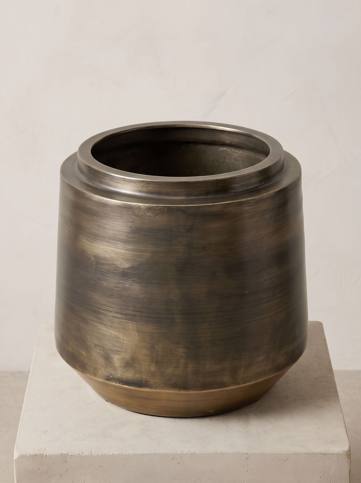 Indigo Vintage Gold plantenpot close-up