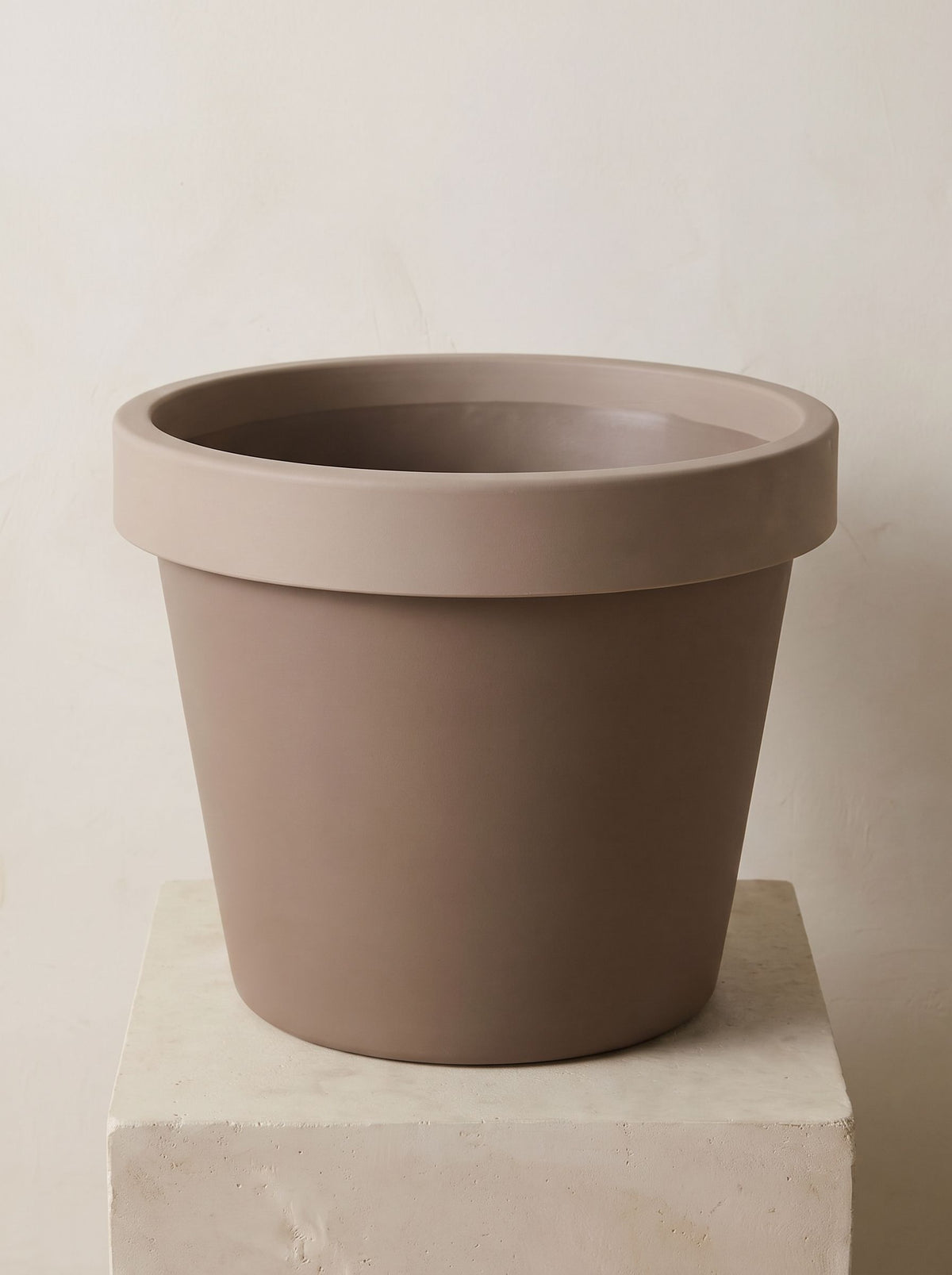 Lira Tortora plantenpot close-up