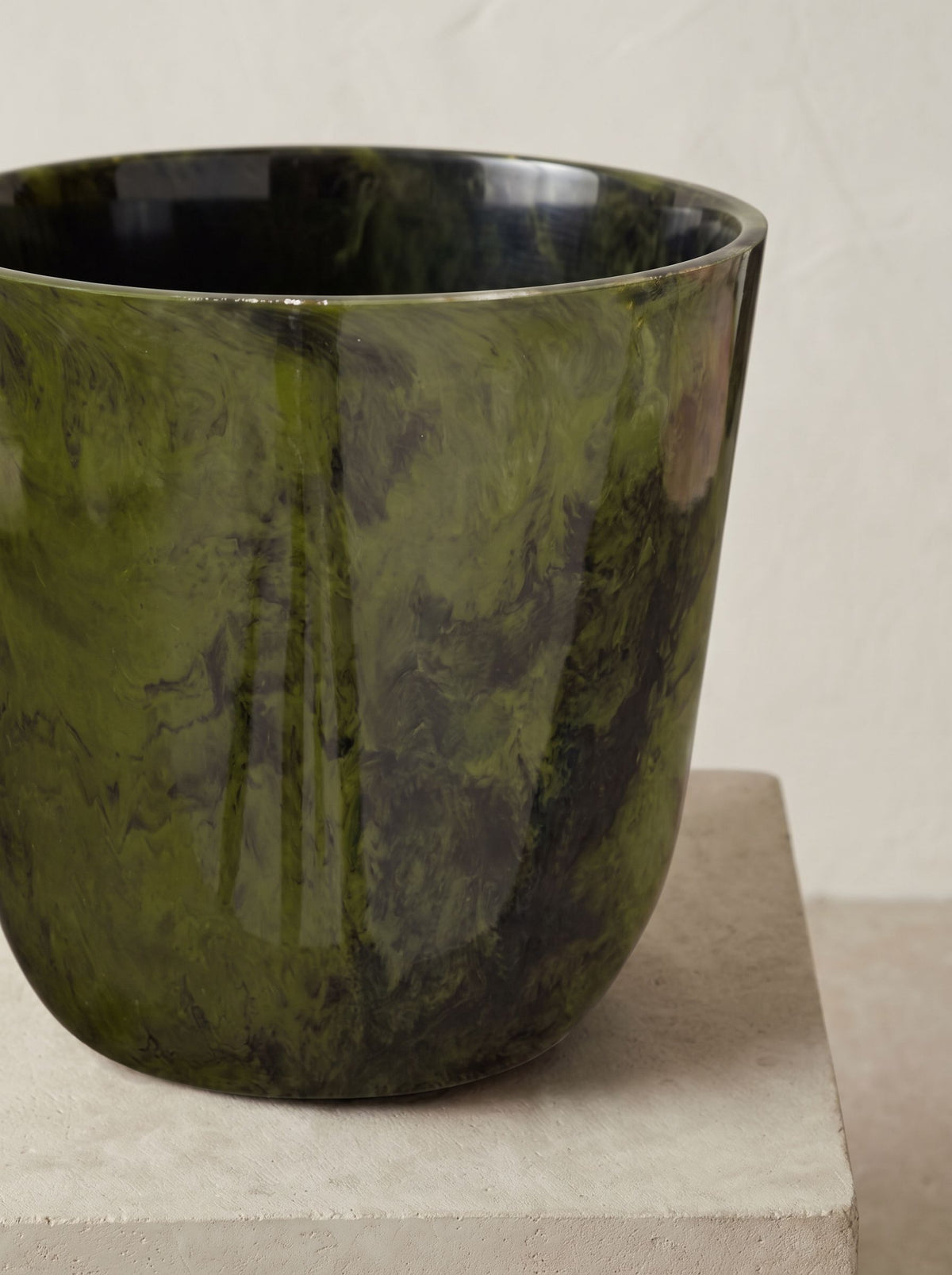 Palermo Marble Groen plantenpot close-up